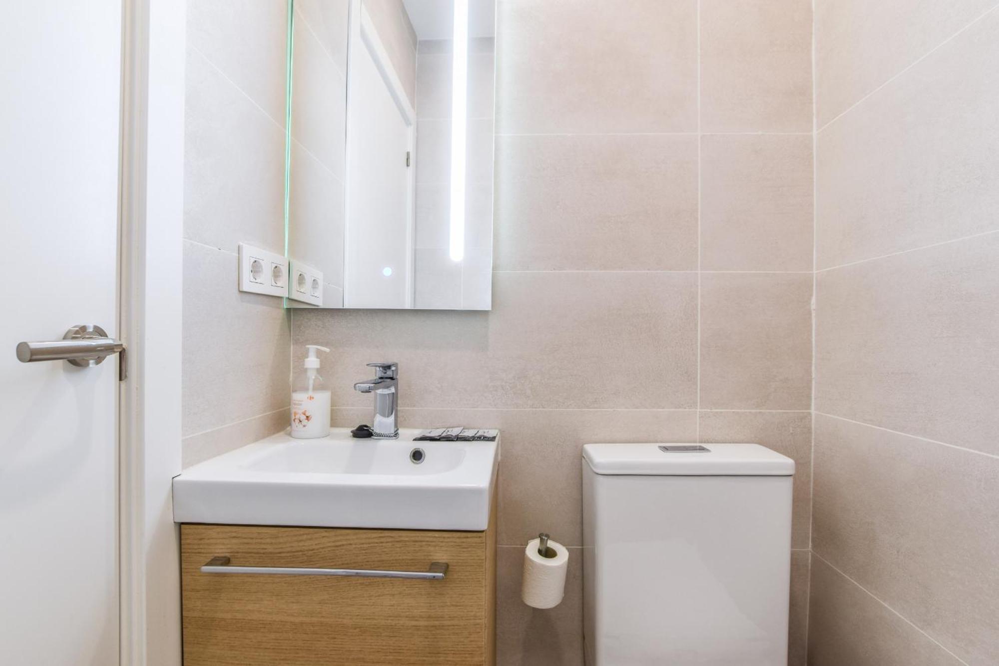 Apartamentos Reformados En Metro Pacifico Alquiler Temporal มาดริด ภายนอก รูปภาพ