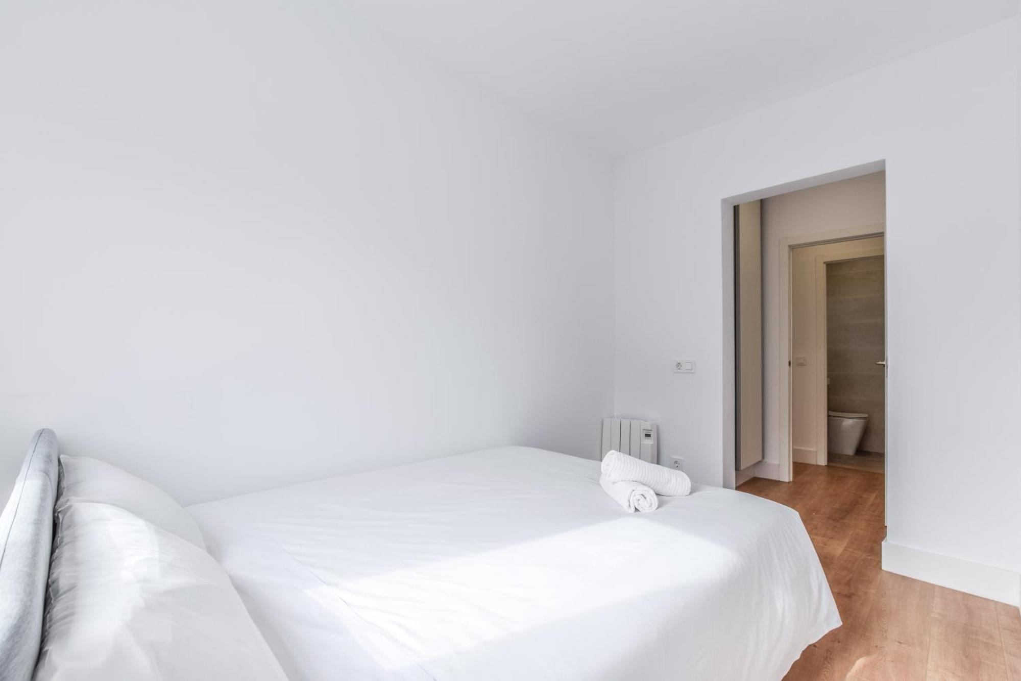 Apartamentos Reformados En Metro Pacifico Alquiler Temporal มาดริด ภายนอก รูปภาพ