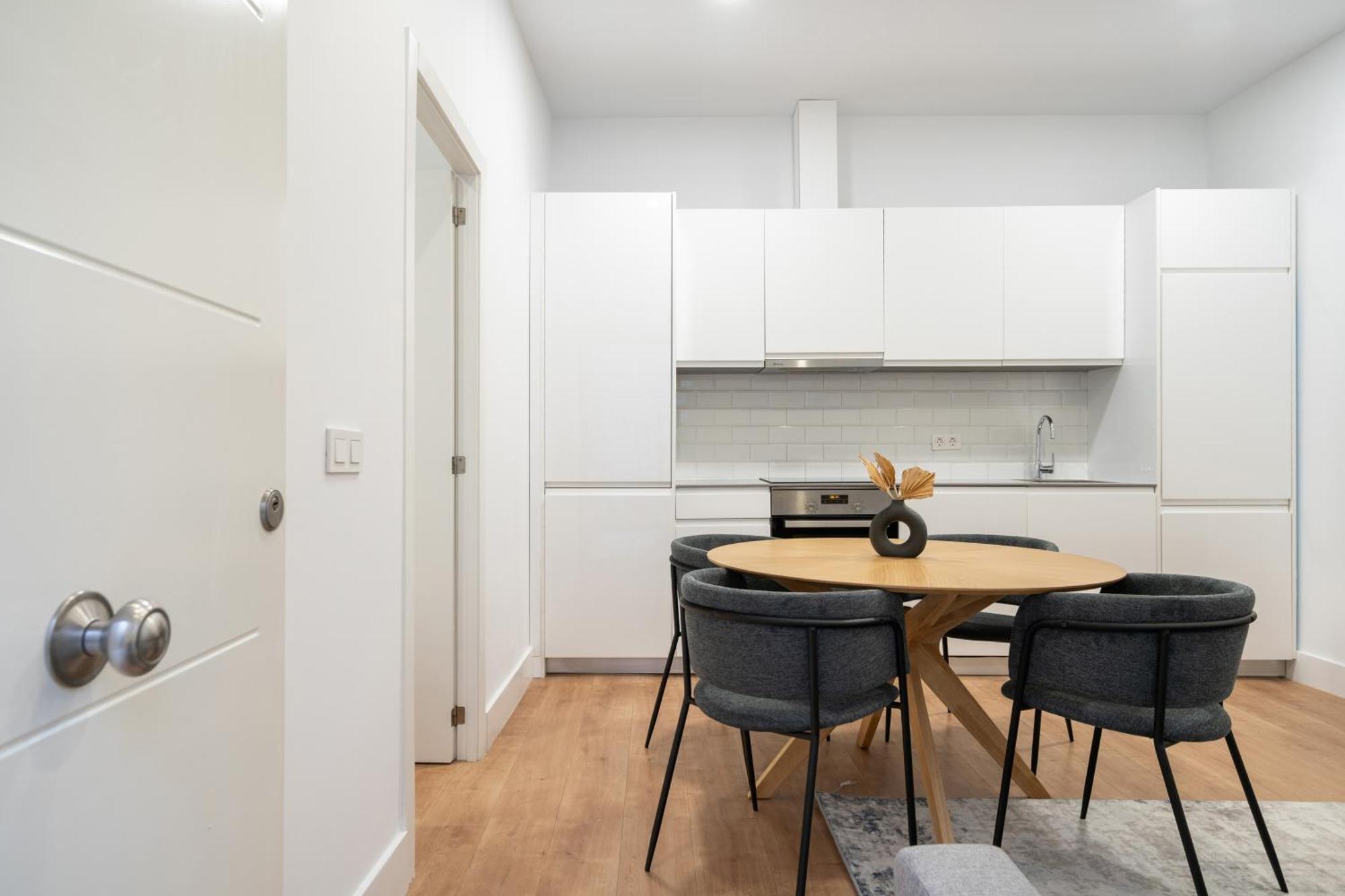 Apartamentos Reformados En Metro Pacifico Alquiler Temporal มาดริด ภายนอก รูปภาพ