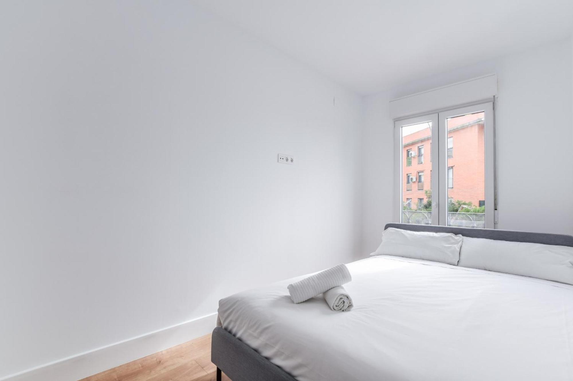 Apartamentos Reformados En Metro Pacifico Alquiler Temporal มาดริด ภายนอก รูปภาพ
