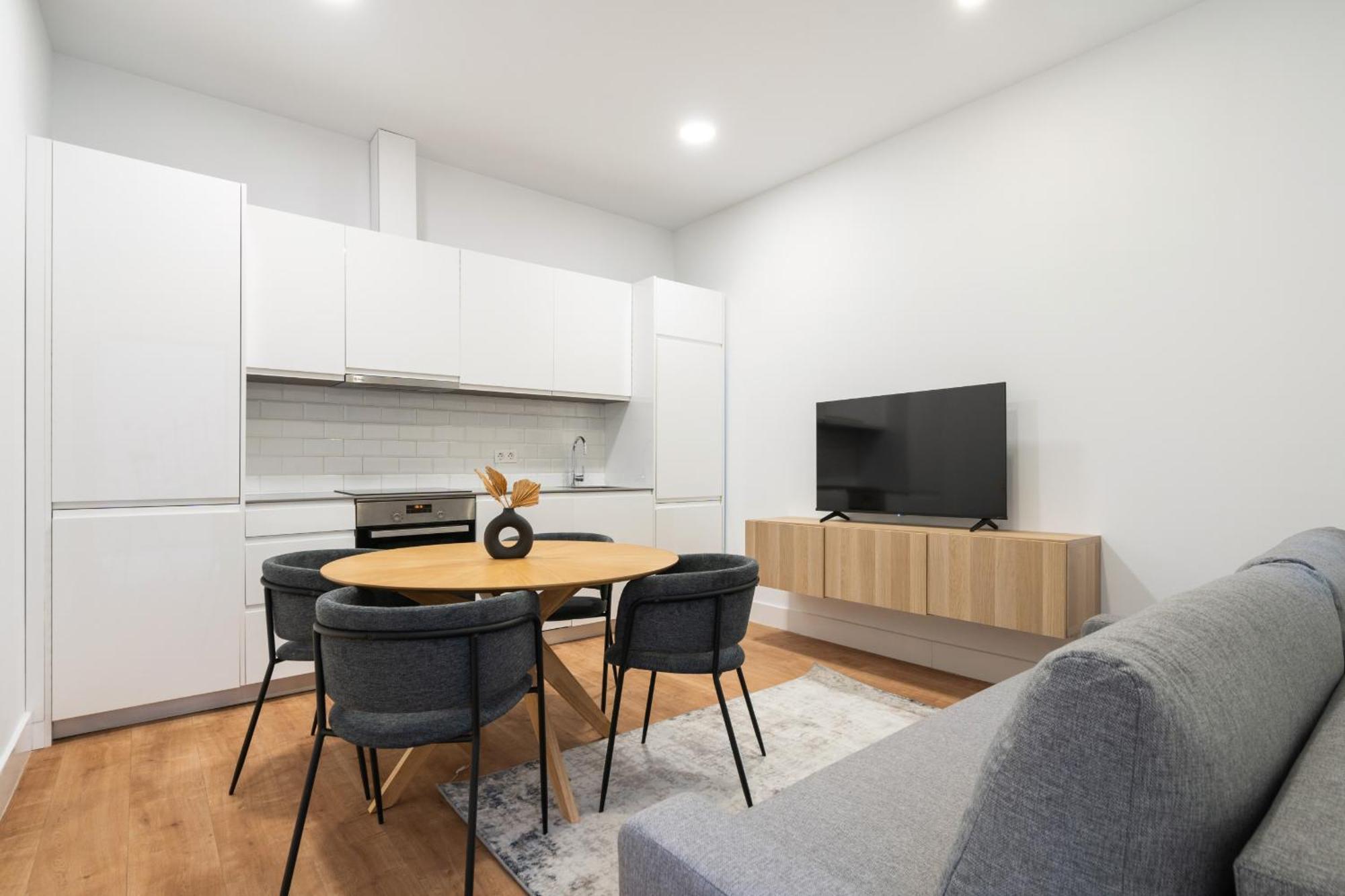 Apartamentos Reformados En Metro Pacifico Alquiler Temporal มาดริด ภายนอก รูปภาพ