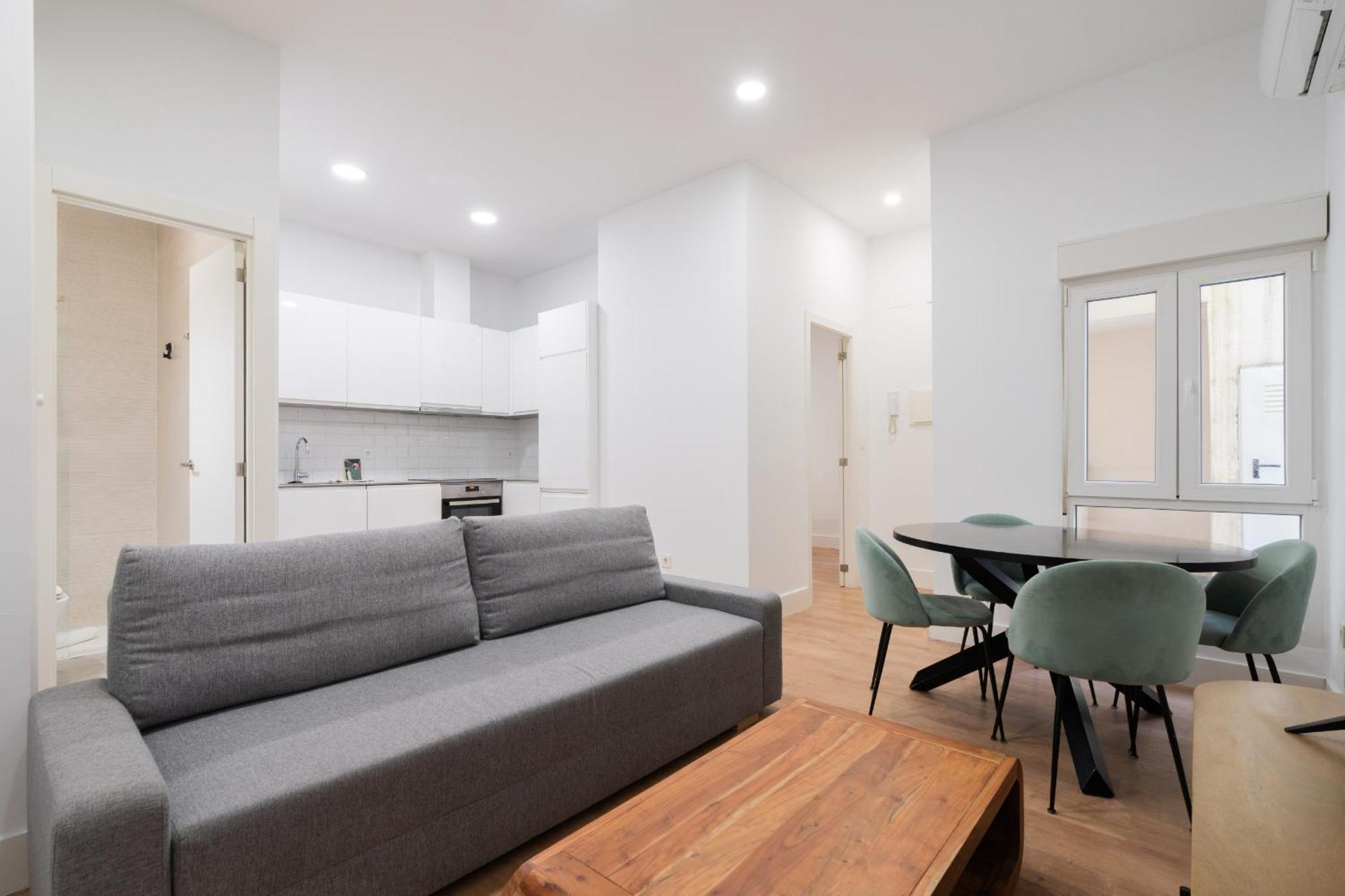 Apartamentos Reformados En Metro Pacifico Alquiler Temporal มาดริด ภายนอก รูปภาพ